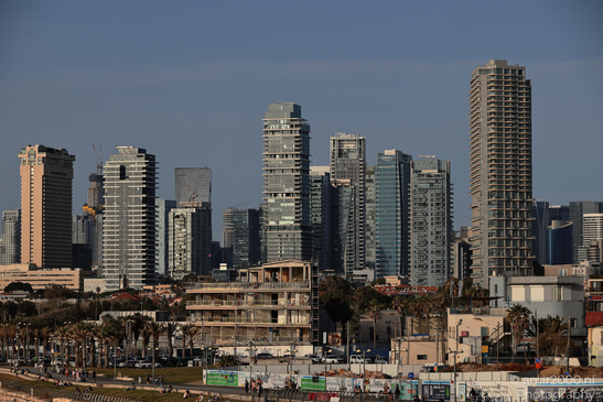 Beachfront_Skyscrapers_In_Urban_Coastal_Mediterranean_Sea_Tel_Aviv_Jaffa_Israel_Cityscape_Photography_Canon_EOS_R5_Mark_II_2026_008.JPG