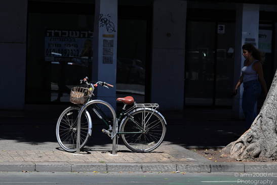 Bicycle_In_The_City_Tel_Aviv_Jaffa_Israel_Cityscape_Photography_Canon_EOS_R5_Mark_II_2026_005.JPG
