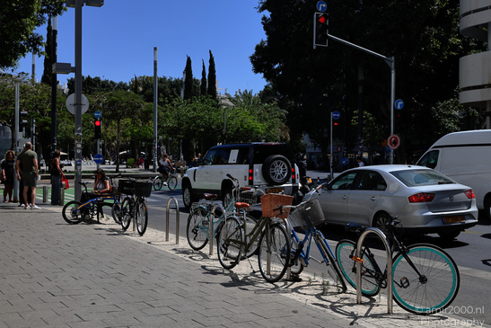 Bicycle_In_The_City_Tel_Aviv_Jaffa_Israel_Cityscape_Photography_Canon_EOS_R5_Mark_II_2026_006.JPG