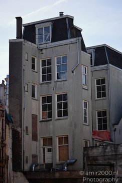 Canal_Scenery_In_The_Center_Of_Amsterdam_Netherlands_Cityscape_Photography_Canon_EOS_R5_Mark_II_2026_005.JPG