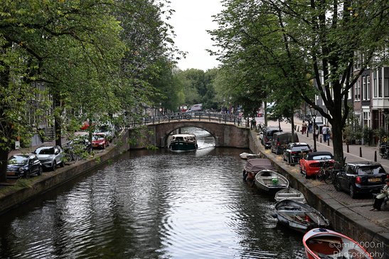 Canal_Scenery_In_The_Center_Of_Amsterdam_Netherlands_Cityscape_Photography_Canon_EOS_R5_Mark_II_2026_008.JPG
