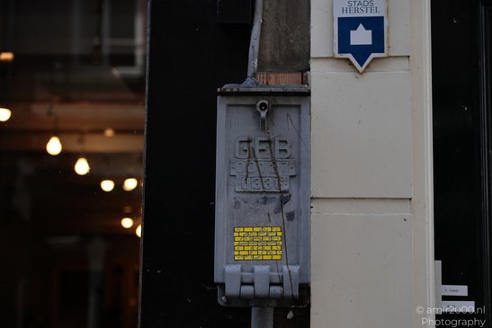 Haarlemmerdijk And Haarlemmerbuurt Oostelijke Eilanden: A utility box with the letters "GEB" and - image from year 2026 #008