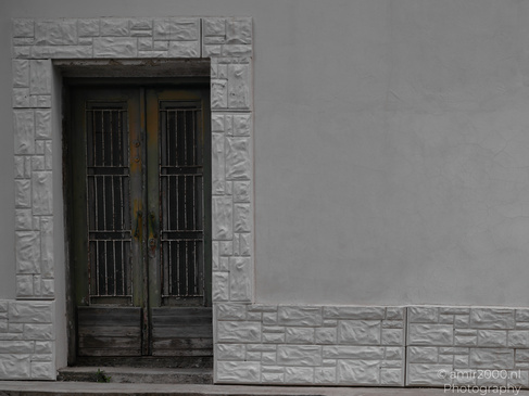 Old_Doors_And_Windows_Around_Larnaca_Cyprus_Cityscape_Photography_Canon_EOS_R5_Mark_II_2026_002.JPG