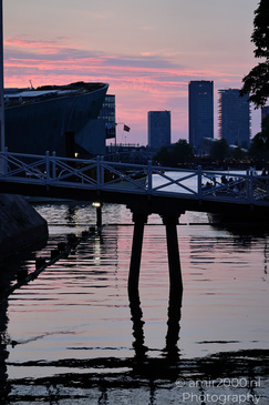 Sunset_Around_Het_Scheepvaartmuseum_Bridge_Amsterdam_Netherlands_Cityscape_Photography_Canon_EOS_R5_Mark_II_2026_001.JPG