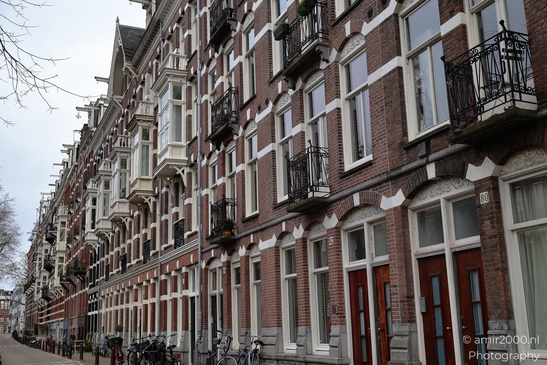 Traditional_Buildings_In_Nieuwe_Prinsengracht_Amsterdam_Netherlands_Cityscape_Photography_Canon_EOS_R5_Mark_II_2026_003.JPG