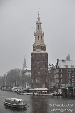 Winter_In_Historic_Canal_District_In_Amsterdam_Netherlands_Cityscape_Photography_Canon_EOS_R5_Mark_II_2026_003.JPG