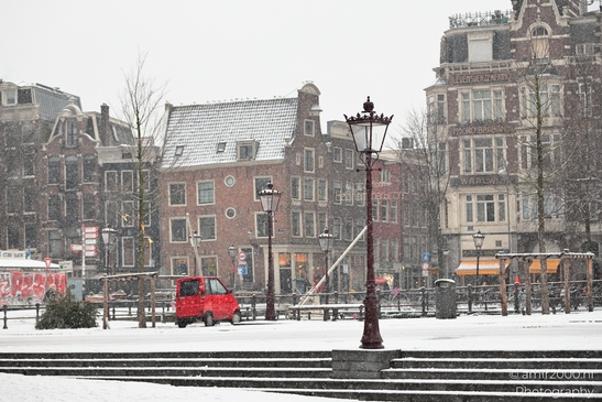 Winter_In_Historic_Canal_District_In_Amsterdam_Netherlands_Cityscape_Photography_Canon_EOS_R5_Mark_II_2026_013.JPG