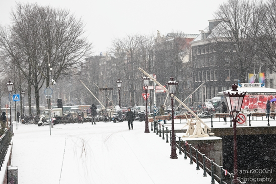 Winter_In_Historic_Canal_District_In_Amsterdam_Netherlands_Cityscape_Photography_Canon_EOS_R5_Mark_II_2026_014.JPG