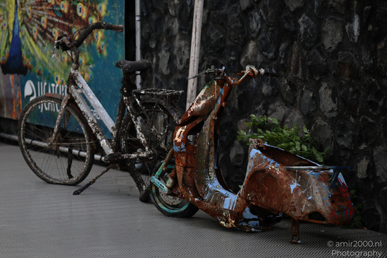 Rusted_Bicycle_And_Scooter_Fished_Out_The_Canal_Amsterdam_Netherlands_Miscellaneous_Photography_Canon_EOS_R5_Mark_II_2026_001.JPG