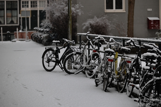 Snowy_Bicycles_Winter_Landscape_Amsterdam_Netherlands_Miscellaneous_Photography_Canon_EOS_R5_Mark_II_2026_001.JPG