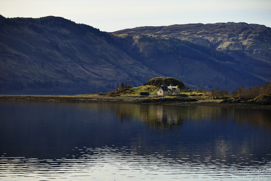 Eilean_Donan_Castle_And_Loch_Duich_In_The_Scottish_Highlands_Scotland_United_Kingdom_Nature_Photography_Canon_EOS_R5_Mark_II_2026_008.JPG