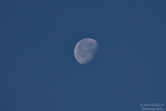 Moon_In_Clear_Sky_Larnaca_Cyprus_Nature_Photography_Canon_EOS_R5_Mark_II_2026_001.JPG