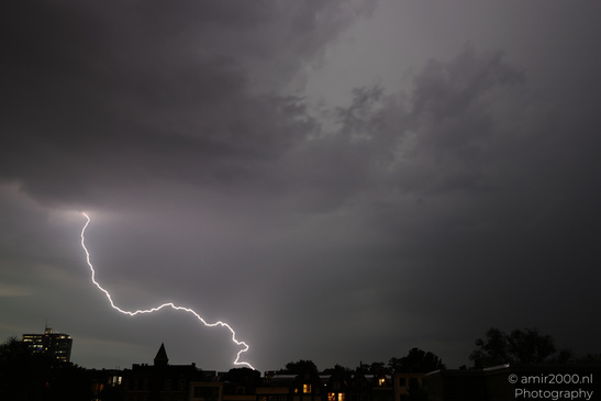 Summer_Lightning_Storm_In_The_City_Amsterdam_Netherlands_Nature_Photography_Canon_EOS_R5_Mark_II_2026_011.JPG