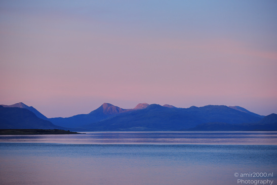 Sunset_By_The_Inner_Sound_Isle_Of_Skye_In_The_Scottish_Highlands_Scotland_United_Kingdom_Nature_Photography_Canon_EOS_R5_Mark_II_2026_019.JPG