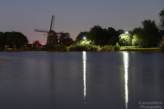 The_Reflections_Along_The_Amstel_Amsterdam_Netherlands_Night_Photography_Canon_EOS_R5_Mark_II_2026_001.JPG