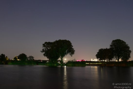 The_Reflections_Along_The_Amstel_Amsterdam_Netherlands_Night_Photography_Canon_EOS_R5_Mark_II_2026_003.JPG