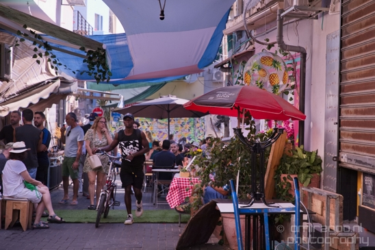 Chill_city_vibes_people_enjoying_Tel_Aviv-jaffa_Israel_Canon_EOS_5D_Mark_IV.JPG