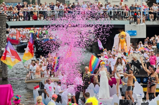 Heroes_Gay_Pride_Canal_Parade_Amsterdam_2018_Amsterdam_Netherlands_Canon_EOS_5D_Mark_IV.JPG