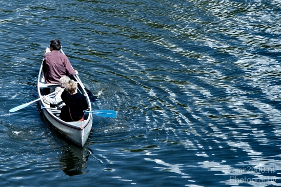 People_in_acanoe_in_the_canals_General_Photography_Collection_Canon_EOS_7D.JPG