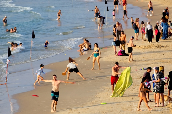 People_on_the_beach_enjoying_summer_Tel_Aviv-jaffa_Israel_Canon_EOS_5D_Mark_IV_002.JPG