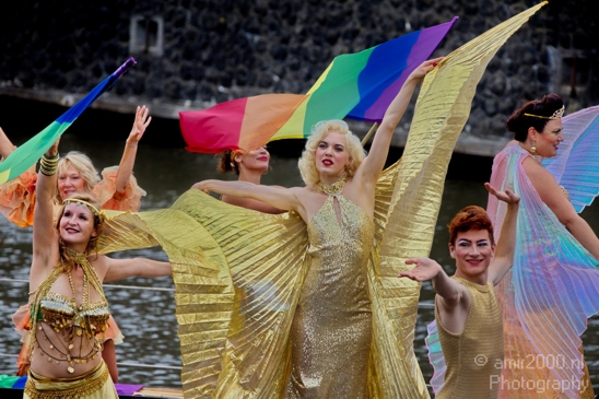Remember_the_past_create_the_future_Gay_Pride_Canal_Parade_Amsterdam_2019_Amsterdam_Netherlands_Canon_EOS_5D_Mark_IV_013.JPG