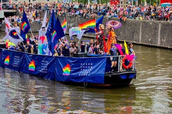 Remember_the_past_create_the_future_Gay_Pride_Canal_Parade_Amsterdam_2019_Amsterdam_Netherlands_Canon_EOS_5D_Mark_IV_014.JPG