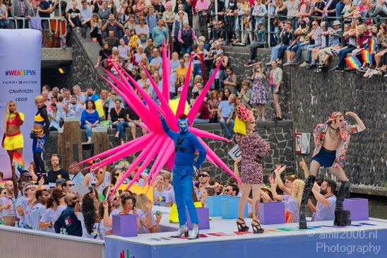 Remember_the_past_create_the_future_Gay_Pride_Canal_Parade_Amsterdam_2019_Amsterdam_Netherlands_Canon_EOS_5D_Mark_IV_036.JPG