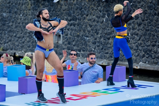 Remember_the_past_create_the_future_Gay_Pride_Canal_Parade_Amsterdam_2019_Amsterdam_Netherlands_Canon_EOS_5D_Mark_IV_038.JPG