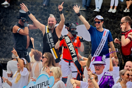Remember_the_past_create_the_future_Gay_Pride_Canal_Parade_Amsterdam_2019_Amsterdam_Netherlands_Canon_EOS_5D_Mark_IV_051.JPG
