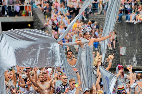 Remember_the_past_create_the_future_Gay_Pride_Canal_Parade_Amsterdam_2019_Amsterdam_Netherlands_Canon_EOS_5D_Mark_IV_065.JPG