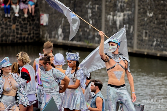 Remember_the_past_create_the_future_Gay_Pride_Canal_Parade_Amsterdam_2019_Amsterdam_Netherlands_Canon_EOS_5D_Mark_IV_066.JPG