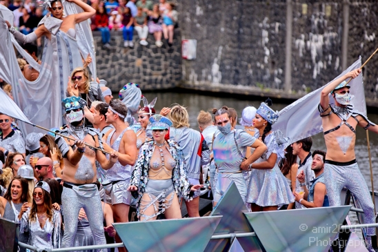 Remember_the_past_create_the_future_Gay_Pride_Canal_Parade_Amsterdam_2019_Amsterdam_Netherlands_Canon_EOS_5D_Mark_IV_067.JPG
