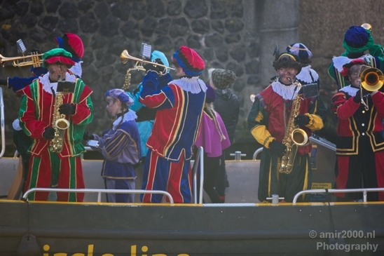 Sinterklaas_celebrations_in_the_city_2022_Amsterdam_Netherlands_Canon_EOS_5D_Mark_IV_005.JPG