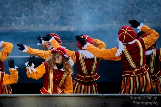 Sinterklaas_celebrations_in_the_city_2022_Amsterdam_Netherlands_Canon_EOS_5D_Mark_IV_006.JPG
