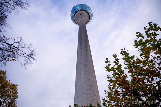 Dusseldorf_Germany_Rhine_Tower_Architecture_Photography_004_Canon_EOS_5D_Mark_IV.JPG
