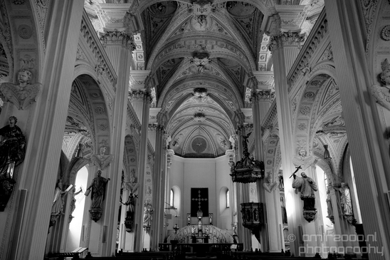 Dusseldorf_Germany_church_Architecture_Photography_001_Canon_EOS_5D_Mark_IV.JPG