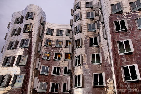 by_Frank_O_Gehry_Dusseldorf_Germany_Medienhafen_Hafen_Architecture_Photography_017_Canon_EOS_5D_Mark_IV.JPG