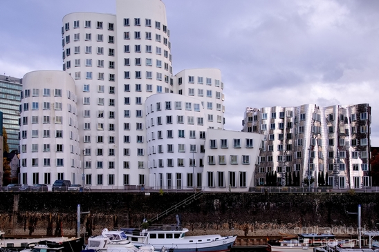 by_Frank_O_Gehry_Dusseldorf_Germany_Medienhafen_Hafen_Architecture_Photography_022_Canon_EOS_5D_Mark_IV.JPG