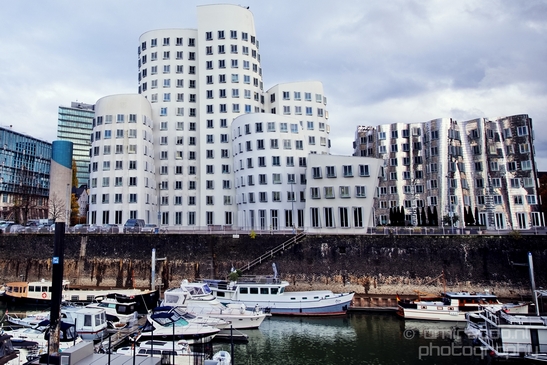 by_Frank_O_Gehry_Dusseldorf_Germany_Medienhafen_Hafen_Architecture_Photography_025_Canon_EOS_5D_Mark_IV.JPG