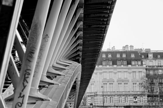 city_urban_street_Paris_France_Architecture_Photography_005_Canon_EOS_5D_Mark_IV.JPG