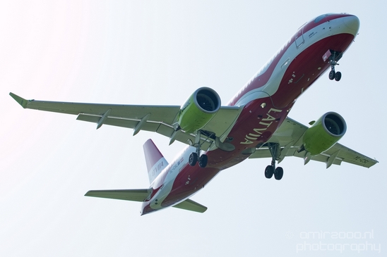 Air_Baltic_YL-CSL_Airbus_A220-300_landing_Schiphol_aviation_Netherlands_Photography_003_Canon_EOS_5D_Mark_IV.JPG