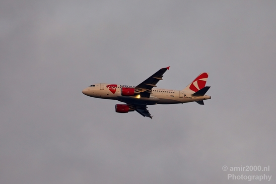 Aviation_prepare_for_landing_at_Schiphol_The_Netherlands_Photography_004_Canon_EOS_5D_Mark_IV.JPG