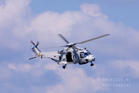 Duch_Netherlands_Navy_NHI_NH-90NFH_N-234_helikopter_Over_Amsterdam_Aviation_Photography_004_Canon_EOS_5D_Mark_IV.JPG