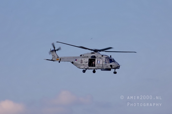 Duch_Netherlands_Navy_NHI_NH-90NFH_N-234_helikopter_Over_Amsterdam_Aviation_Photography_012_Canon_EOS_5D_Mark_IV.JPG