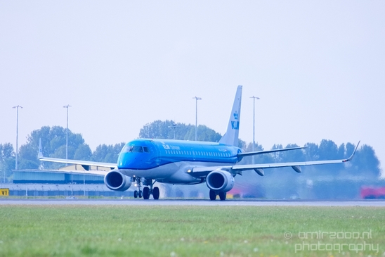 PH-EXD_Embraer_ERJ-190_KLM_Cityhopper_taking_off_Schiphol_aviation_Netherlands_Photography_001_Canon_EOS_5D_Mark_IV.JPG