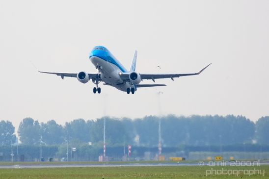 PH-EXJ_Embraer_ERJ-175_KLM_Cityhopper_taking_off_Schiphol_aviation_Netherlands_Photography_002_Canon_EOS_5D_Mark_IV.JPG