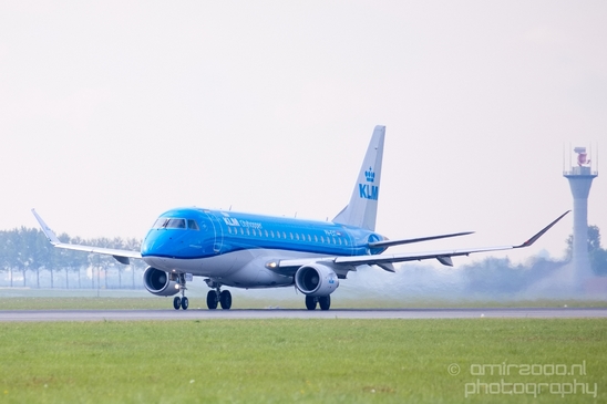 PH-EXT_Embraer_ERJ-175_KLM_Cityhopper_taking_off_Schiphol_aviation_Netherlands_Photography_002_Canon_EOS_5D_Mark_IV.JPG