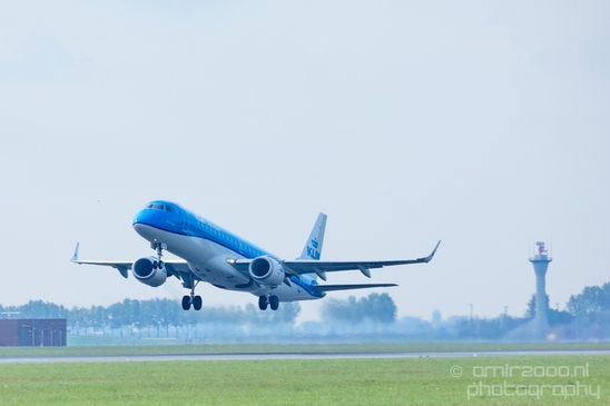 PH-EXV_Embraer_ERJ-190_KLM_Cityhopper_taking_off_Schiphol_aviation_Netherlands_Photography_005_Canon_EOS_5D_Mark_IV.JPG