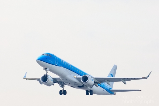 PH-EXV_Embraer_ERJ-190_KLM_Cityhopper_taking_off_Schiphol_aviation_Netherlands_Photography_008_Canon_EOS_5D_Mark_IV.JPG