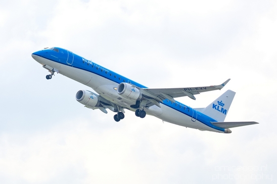 PH-EXV_Embraer_ERJ-190_KLM_Cityhopper_taking_off_Schiphol_aviation_Netherlands_Photography_009_Canon_EOS_5D_Mark_IV.JPG